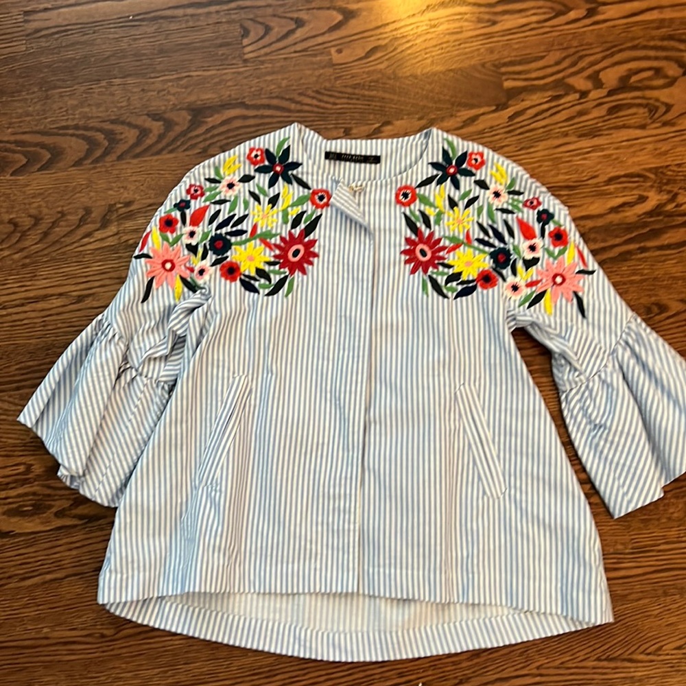 Zara Seersucker embroidered jacket size small